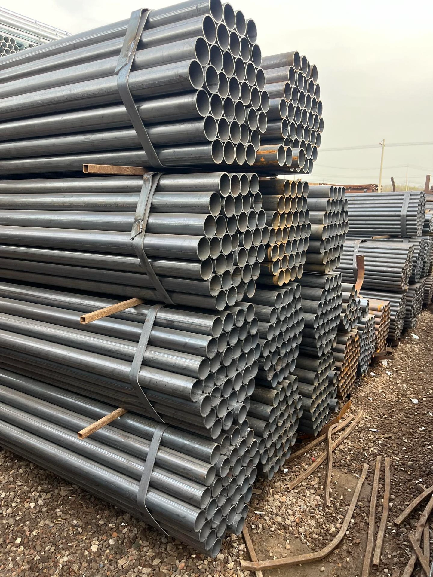 How to choose ERW steel pipe for structural projects